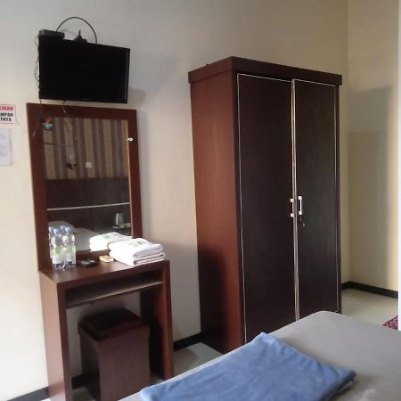 Riki Guesthouse Syari'Ah 제파라 외부 사진