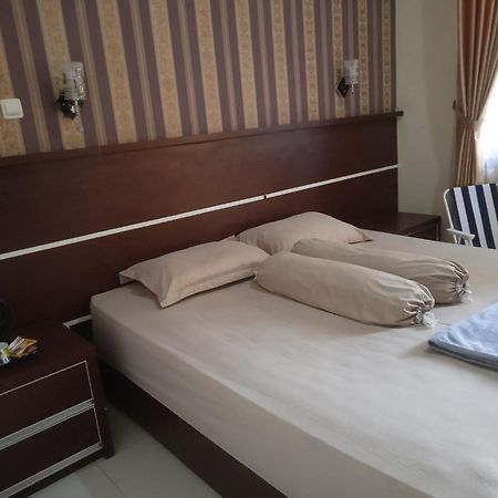 Riki Guesthouse Syari'Ah 제파라 외부 사진