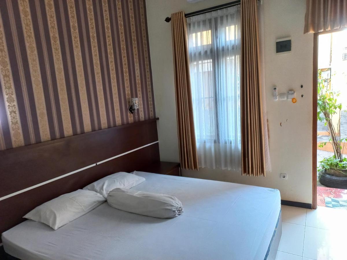 Riki Guesthouse Syari'Ah 제파라 외부 사진