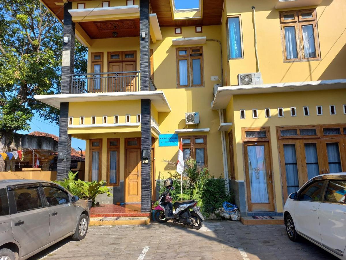 Riki Guesthouse Syari'Ah 제파라 외부 사진