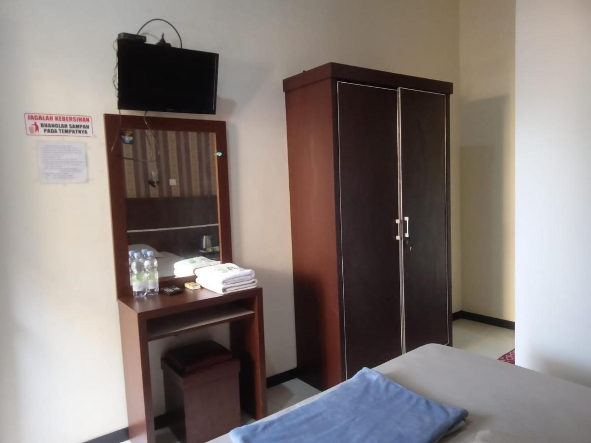 Riki Guesthouse Syari'Ah 제파라 외부 사진