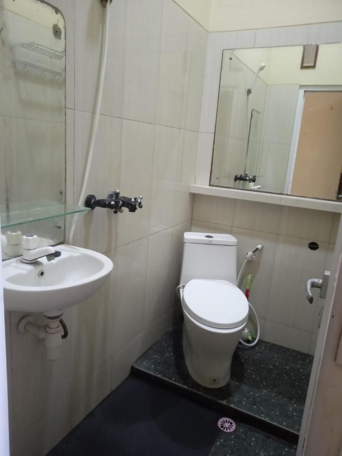 Riki Guesthouse Syari'Ah 제파라 외부 사진